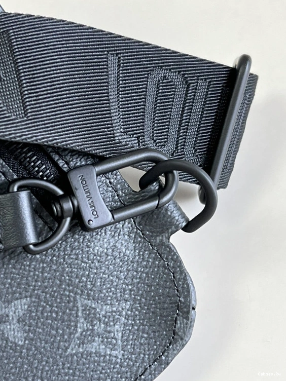 VUITTON SLINGBAG LOUIS SAUMUR 0112